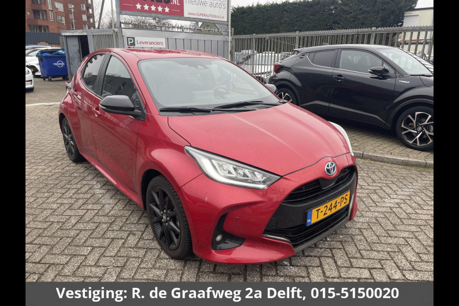 Toyota Yaris 1.5 Hybrid Executive | Stoelverwarming | Navigatie | Dodehoek detectie | Parkeersenoren