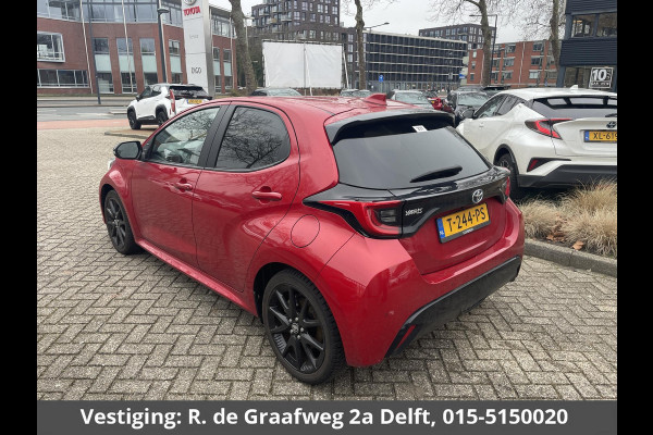 Toyota Yaris 1.5 Hybrid Executive | Stoelverwarming | Navigatie | Dodehoek detectie | Parkeersenoren