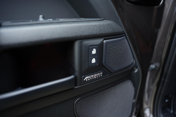 Land Rover Defender 110 P 635 Octa 4.4 Edition One