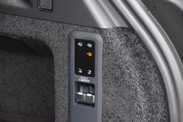 Land Rover Range Rover P460e HSE PHEV | 4 Wheel Steering | Soft Close | 23 SV''