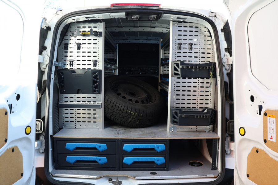 Ford Transit Connect 1.5 EcoBlue 120 PK L2 AUT | ACC | BLIS | Sortimo betimmering | Bi-Xenon | Stoelverwarming | Camera | Trekhaak | Elek. spiegels | 3-Zitter | Nieuwe APK | Dealer onderhouden