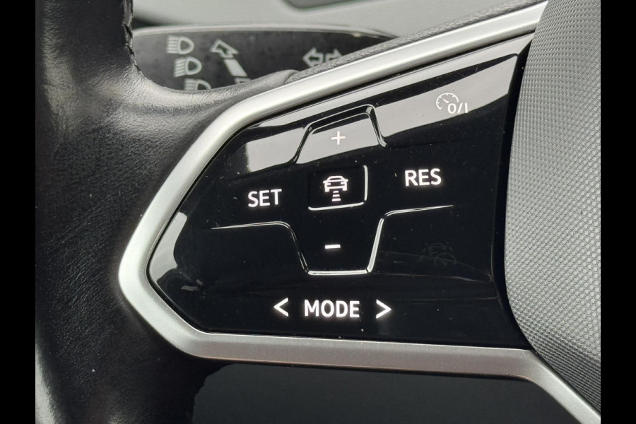 Volkswagen ID.3 First Plus 58 kWh SOH 86% Adaptive cruise Climate Stuur-/stoelverwarming Navi Apple / Android DAB