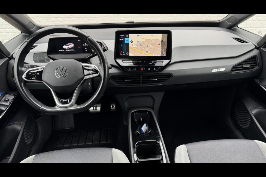 Volkswagen ID.3 First Plus 58 kWh SOH 86% Adaptive cruise Climate Stuur-/stoelverwarming Navi Apple / Android DAB