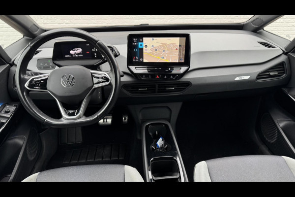 Volkswagen ID.3 First Plus 58 kWh SOH 86% Adaptive cruise Climate Stuur-/stoelverwarming Navi Apple / Android DAB
