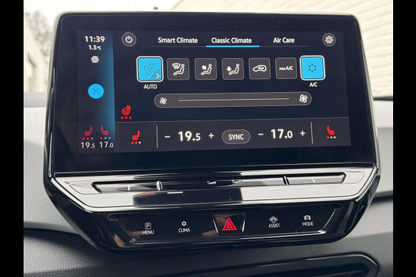 Volkswagen ID.3 First Plus 58 kWh SOH 86% Adaptive cruise Climate Stuur-/stoelverwarming Navi Apple / Android DAB