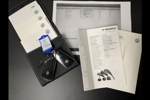 Volkswagen ID.3 First Plus 58 kWh SOH 86% Adaptive cruise Climate Stuur-/stoelverwarming Navi Apple / Android DAB