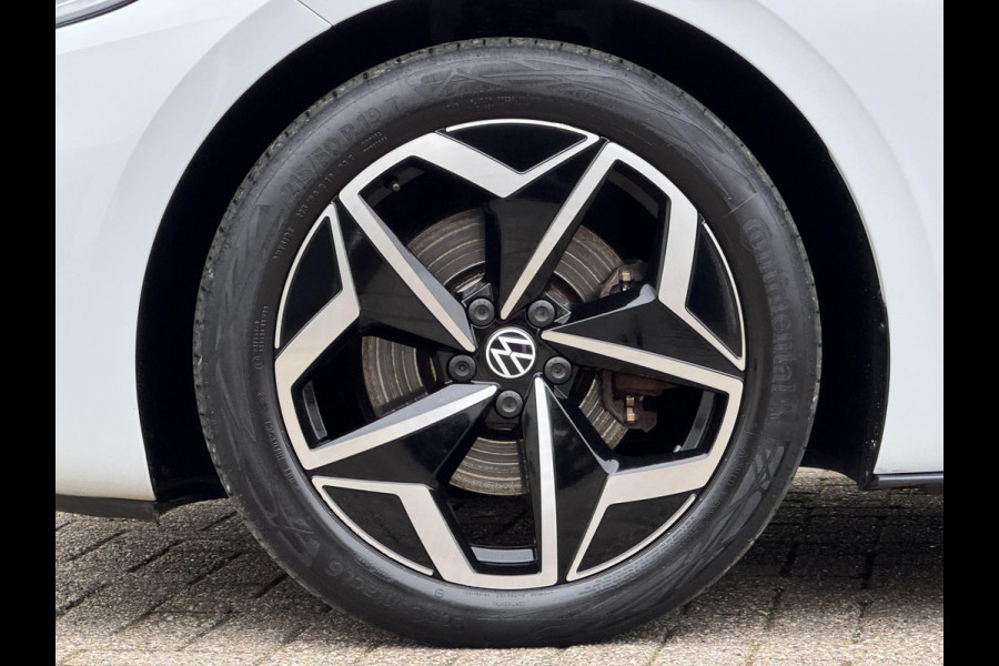 Volkswagen ID.3 First Plus 58 kWh SOH 86% Adaptive cruise Climate Stuur-/stoelverwarming Navi Apple / Android DAB
