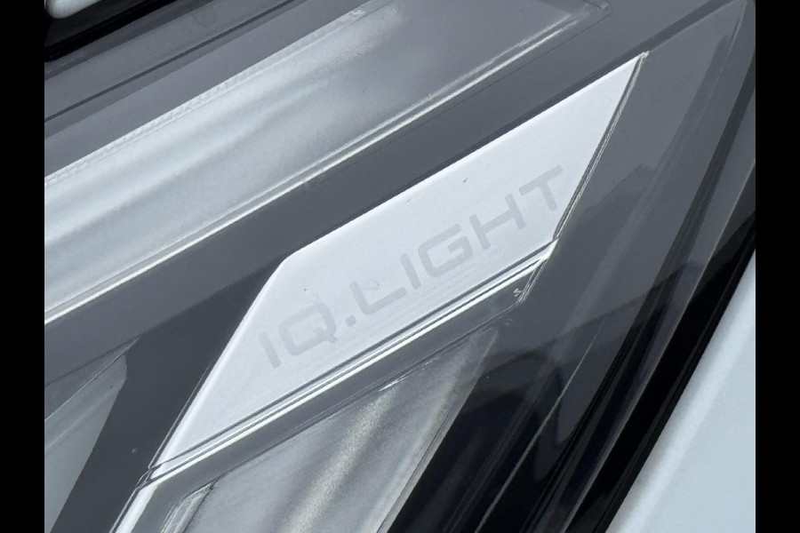 Volkswagen ID.3 First Plus 58 kWh SOH 86% Adaptive cruise Climate Stuur-/stoelverwarming Navi Apple / Android DAB