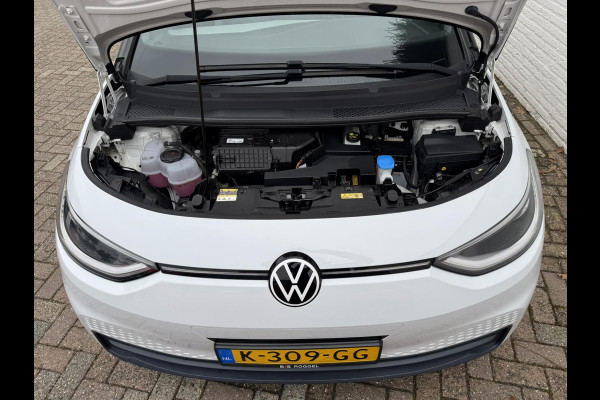 Volkswagen ID.3 First Plus 58 kWh SOH 86% Adaptive cruise Climate Stuur-/stoelverwarming Navi Apple / Android DAB