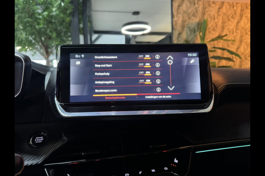 Peugeot 2008 1.2 PureTech GT 155PK Garantie Leder Camera Focal Elek Stoelen StoelVW Blindspot ACC Navi Clima Led Dab Rijklaar