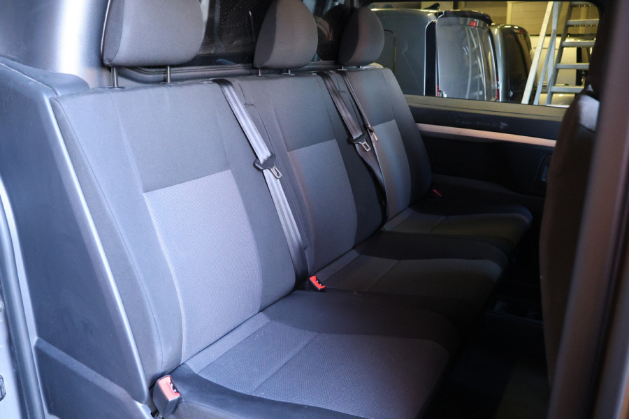 Opel Vivaro 2.0 DC 145 PK L2 AUT | Dubbel cabine | 6-Zitter | Navigatie | CarPlay | Trekhaak | DAB | Airco | Cruise control | F1 Flippers | Betimmering | Nieuwe APK | Dealer onderhouden | 6 maanden garantie