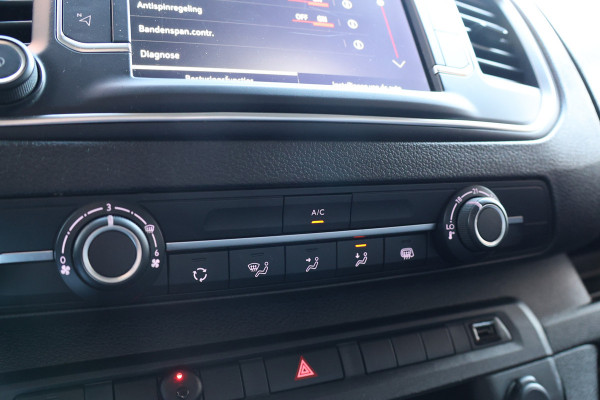 Opel Vivaro 2.0 DC 145 PK L2 AUT | Dubbel cabine | 6-Zitter | Navigatie | CarPlay | Trekhaak | DAB | Airco | Cruise control | F1 Flippers | Betimmering | Nieuwe APK | Dealer onderhouden | 6 maanden garantie