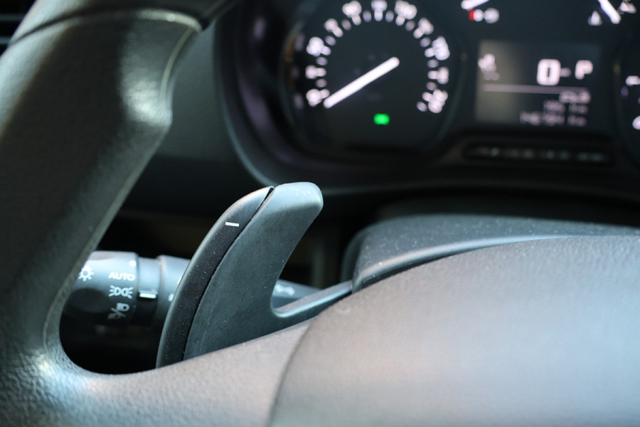 Opel Vivaro 2.0 DC 145 PK L2 AUT | Dubbel cabine | 6-Zitter | Navigatie | CarPlay | Trekhaak | DAB | Airco | Cruise control | F1 Flippers | Betimmering | Nieuwe APK | Dealer onderhouden | 6 maanden garantie