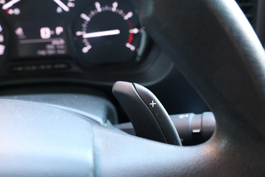 Opel Vivaro 2.0 DC 145 PK L2 AUT | Dubbel cabine | 6-Zitter | Navigatie | CarPlay | Trekhaak | DAB | Airco | Cruise control | F1 Flippers | Betimmering | Nieuwe APK | Dealer onderhouden | 6 maanden garantie