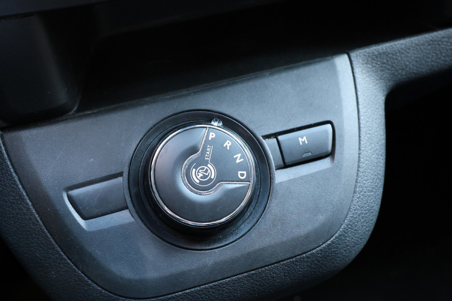 Opel Vivaro 2.0 DC 145 PK L2 AUT | Dubbel cabine | 6-Zitter | Navigatie | CarPlay | Trekhaak | DAB | Airco | Cruise control | F1 Flippers | Betimmering | Nieuwe APK | Dealer onderhouden | 6 maanden garantie