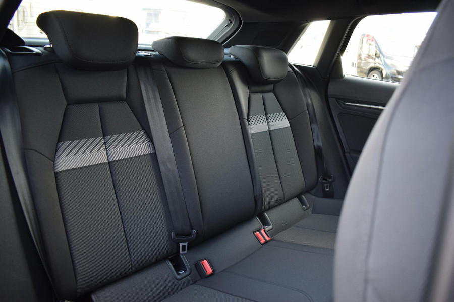 Audi A3 Sportback 40 TFSI e Business edition | Apple CarPlay | LED | Sportstoelen | Climate