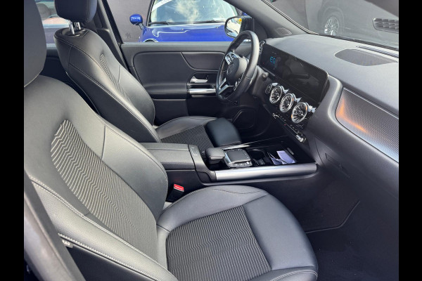 Mercedes-Benz EQA 250 Sport 67 kWh Advanced  Pakket, Premium pakket, rij-assistentie pakket Wordt verwacht begin maart