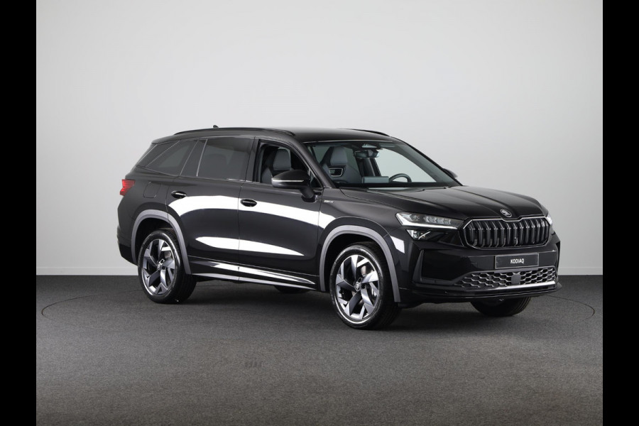 Škoda Kodiaq Sportline Business PHEV 1.5 TSI 204 pk 6 versn. DSG | Panoramadak | Trekhaak | Light & View | Elek. stoel | Adaptive Cruise | Blind Spot |