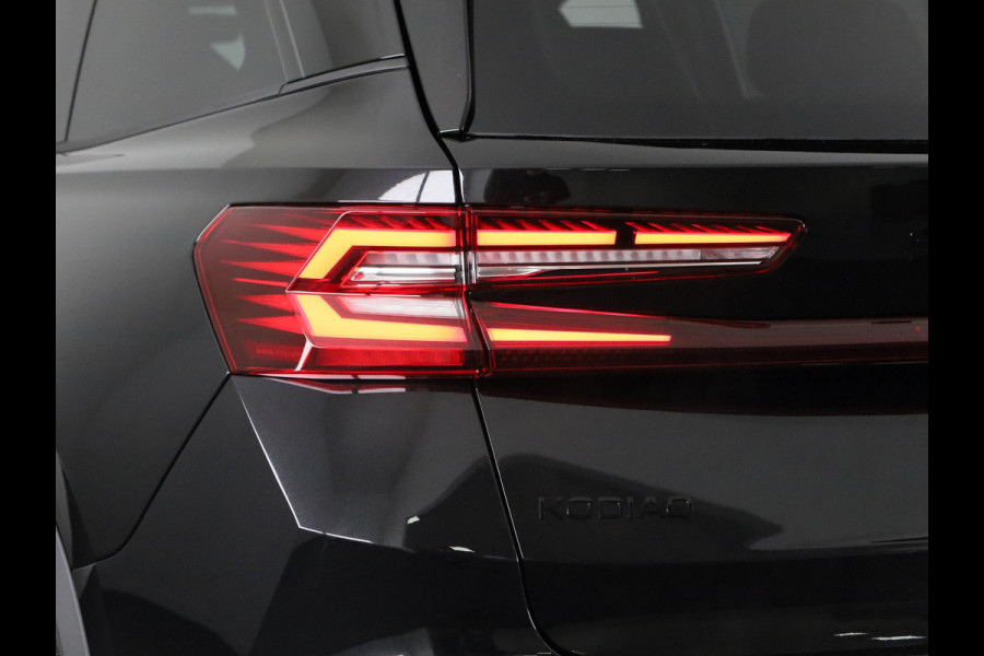 Škoda Kodiaq Sportline Business PHEV 1.5 TSI 204pk | Canton Sound | Panoramadak | Trekhaak | Light & View | Elek. stoelen | Adaptive Cruise | Blind Spot |