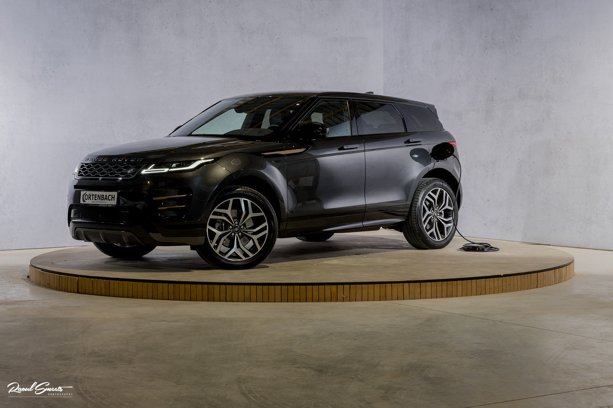 Land Rover Range Rover Evoque 1.5 P300e AWD R-Dynamic SE | Adaptieve cruise | Zwenkbare trekhaak | Premium audio | Apple carplay |