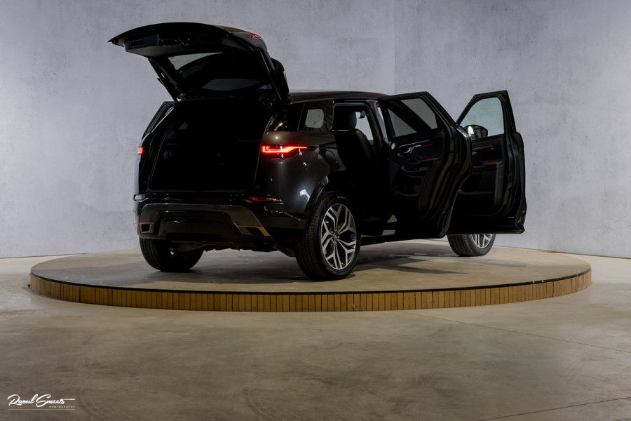 Land Rover Range Rover Evoque 1.5 P300e AWD R-Dynamic SE | Adaptieve cruise | Zwenkbare trekhaak | Premium audio | Apple carplay |