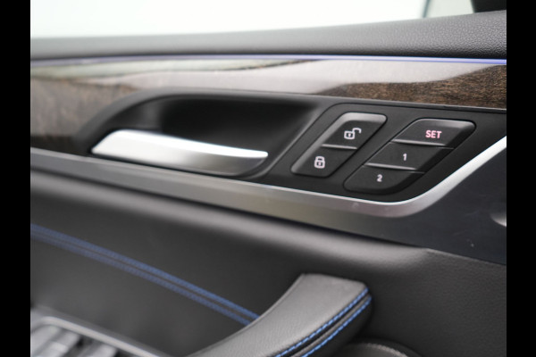 BMW X3 xDrive20i M Sport Shadow 184pk Dealer O.H | Trekhaak af Fabriek | Panodak | Adaptive Cruise | Sportstoelen Memory | Harman Kardon |  Head Up | 19"L.M | BLIS |