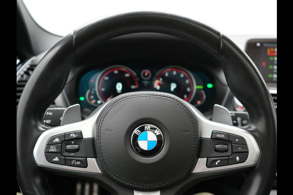 BMW X3 xDrive20i M Sport Shadow 184pk Dealer O.H | Trekhaak af Fabriek | Panodak | Adaptive Cruise | Sportstoelen Memory | Harman Kardon |  Head Up | 19"L.M | BLIS |