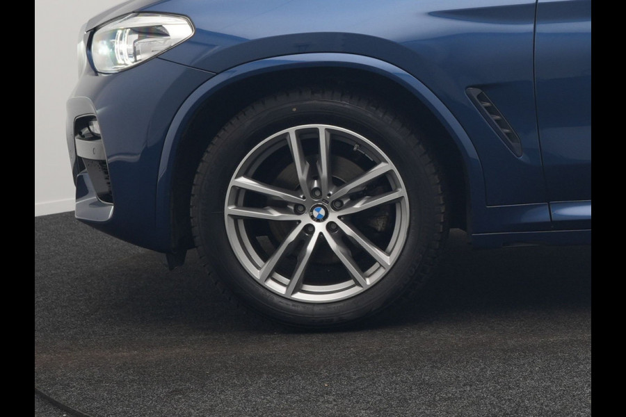 BMW X3 xDrive20i M Sport Shadow 184pk Dealer O.H | Trekhaak af Fabriek | Panodak | Adaptive Cruise | Sportstoelen Memory | Harman Kardon |  Head Up | 19"L.M | BLIS |
