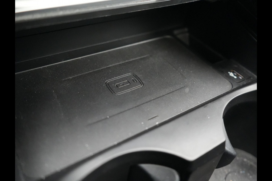 BMW X3 xDrive20i M Sport Shadow 184pk Dealer O.H | Trekhaak af Fabriek | Panodak | Adaptive Cruise | Sportstoelen Memory | Harman Kardon |  Head Up | 19"L.M | BLIS |