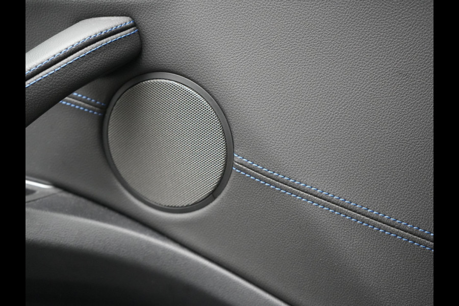 BMW X3 xDrive20i M Sport Shadow 184pk Dealer O.H | Trekhaak af Fabriek | Panodak | Adaptive Cruise | Sportstoelen Memory | Harman Kardon |  Head Up | 19"L.M | BLIS |