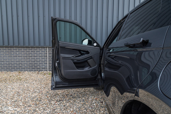 Land Rover Range Rover Evoque 1.5 P300e AWD R-Dynamic SE | Adaptieve cruise | Zwenkbare trekhaak | Premium audio | Apple carplay |