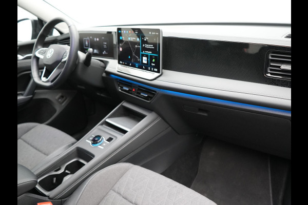 Volkswagen Tiguan 1.5 eHybrid PHEV Life Edition Plug In Hybrid 204pk Dealer O.H | Trekhaak af Fabriek | Adaptive Cruise | Parkassist | IQ Drive | Stuur & Stoelverwarming | Apple Carplay | Virtual | BLIS | Camera | Sfeerverlichting |