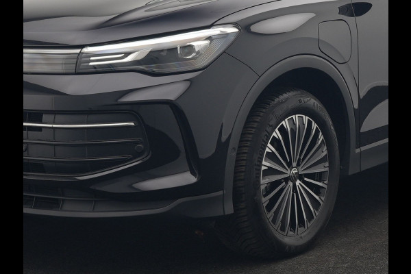 Volkswagen Tiguan 1.5 eHybrid PHEV Life Edition Plug In Hybrid 204pk Dealer O.H | Trekhaak af Fabriek | Adaptive Cruise | Parkassist | IQ Drive | Stuur & Stoelverwarming | Apple Carplay | Virtual | BLIS | Camera | Sfeerverlichting |