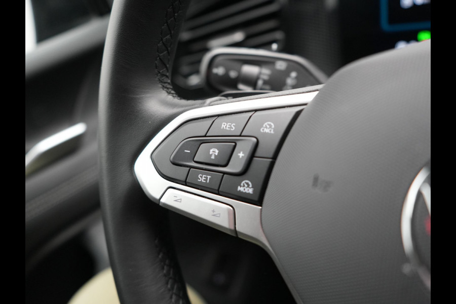 Volkswagen Tiguan 1.5 eHybrid PHEV Life Edition Plug In Hybrid 204pk Dealer O.H | Trekhaak af Fabriek | Adaptive Cruise | Parkassist | IQ Drive | Stuur & Stoelverwarming | Apple Carplay | Virtual | BLIS | Camera | Sfeerverlichting |