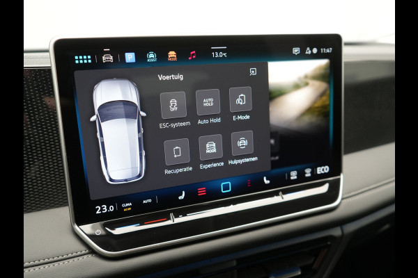 Volkswagen Tiguan 1.5 eHybrid PHEV Life Edition Plug In Hybrid 204pk Dealer O.H | Trekhaak af Fabriek | Adaptive Cruise | Parkassist | IQ Drive | Stuur & Stoelverwarming | Apple Carplay | Virtual | BLIS | Camera | Sfeerverlichting |