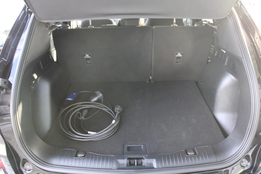 Ford Kuga 2.5 PHEV Titanium 243pk | Driver Assistance Pack | Trekhaak Afneembaar | 2.100kg Trekgewicht | Michelin Cross Climate banden