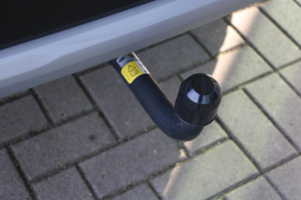 Ford Kuga 2.5 PHEV Titanium 243pk | Driver Assistance Pack | Trekhaak Afneembaar | 2.100kg Trekgewicht | Michelin Cross Climate banden