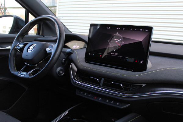 Škoda ENYAQ Coupé iV 80 RS | BTW-Auto | Panoramadak | Trekhaak | BLIS | Stoelverwarming