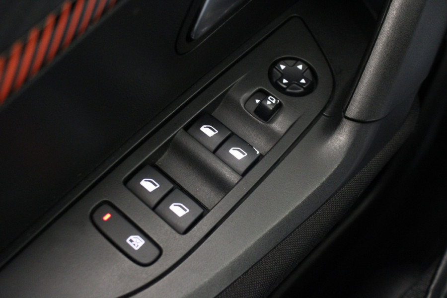 Peugeot 2008 1.2 PureTech Blue Lease Active |Navi|