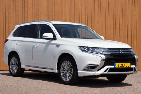 Mitsubishi Outlander 2.4 PHEV Pure+ org. NL-auto trekhaak camera stoelverw.