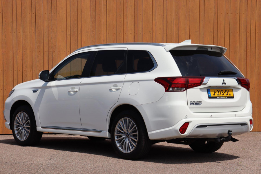 Mitsubishi Outlander 2.4 PHEV Pure+ org. NL-auto trekhaak camera stoelverw.