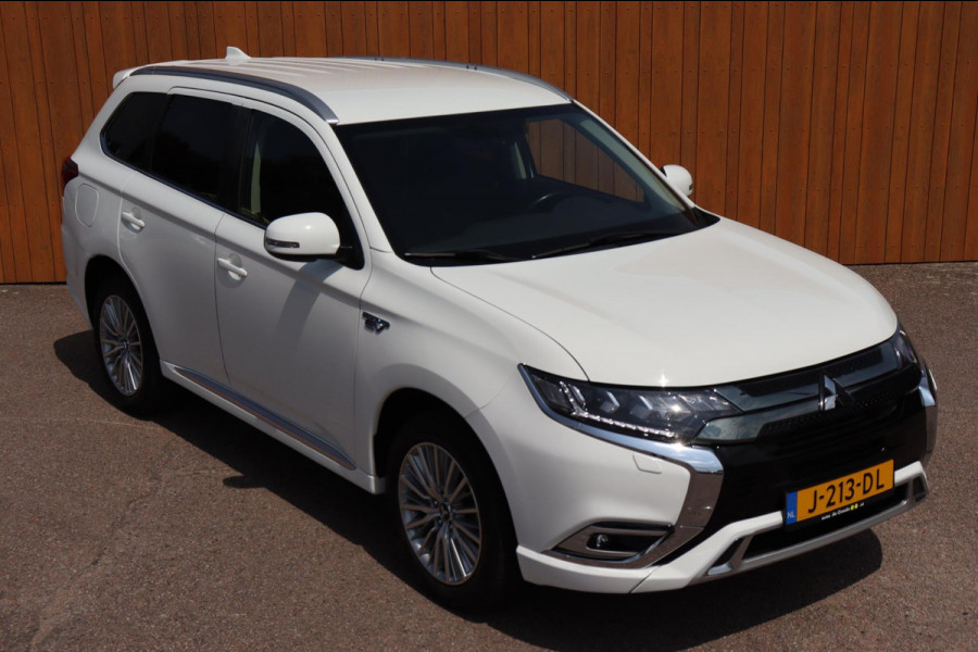 Mitsubishi Outlander 2.4 PHEV Pure+ org. NL-auto trekhaak camera stoelverw.