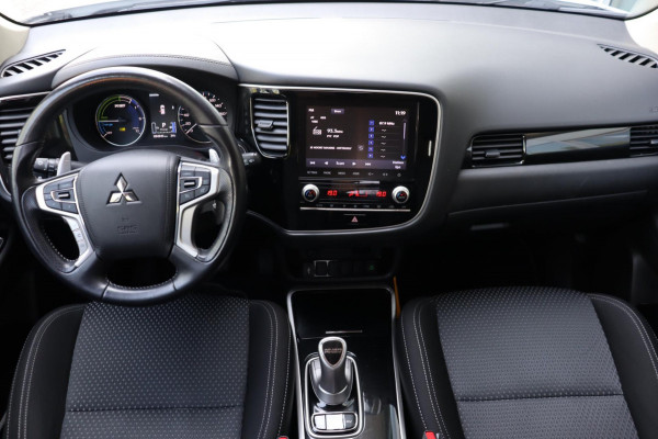 Mitsubishi Outlander 2.4 PHEV Pure+ org. NL-auto trekhaak camera stoelverw.