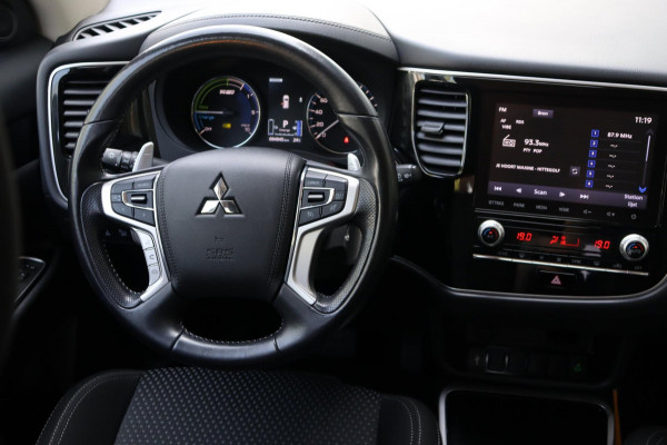 Mitsubishi Outlander 2.4 PHEV Pure+ org. NL-auto trekhaak camera stoelverw.