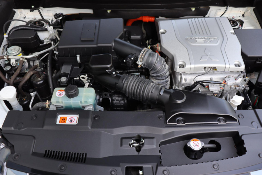 Mitsubishi Outlander 2.4 PHEV Pure+ org. NL-auto trekhaak camera stoelverw.