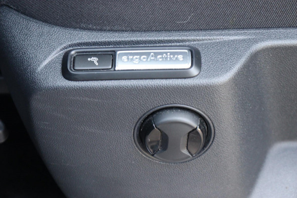 Volkswagen Tiguan 1.5 TSI ACT Highline Business R-Line org.NL schuifdak camera el.klep stoelverw.