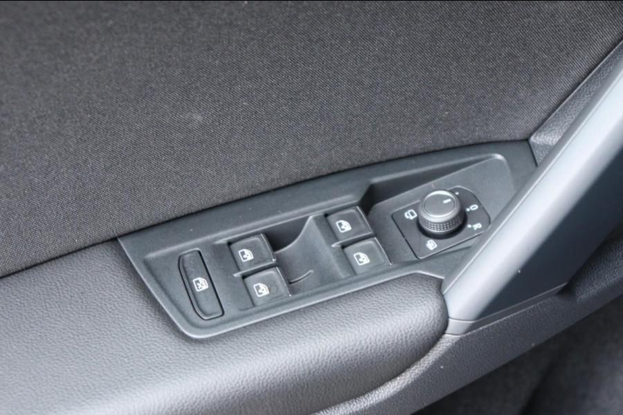 Volkswagen Tiguan 1.5 TSI ACT Highline Business R-Line org.NL schuifdak camera el.klep stoelverw.