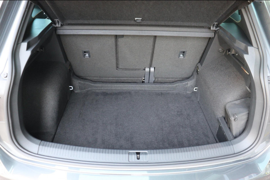 Volkswagen Tiguan 1.5 TSI ACT Highline Business R-Line org.NL schuifdak camera el.klep stoelverw.