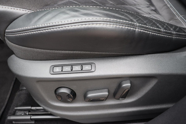 Škoda Kodiaq 1.5 TSI Sportline Business org.NL el.stoel+mem+vw el.klep canton schuifdak camera