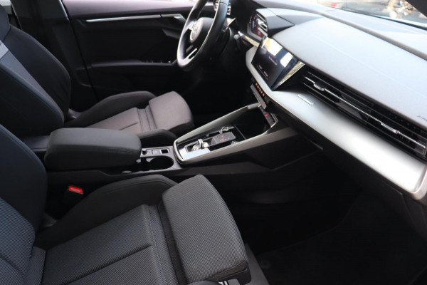 Audi A3 Limousine 30 TFSI Advanced edition org.NL sportstoelen+verw.